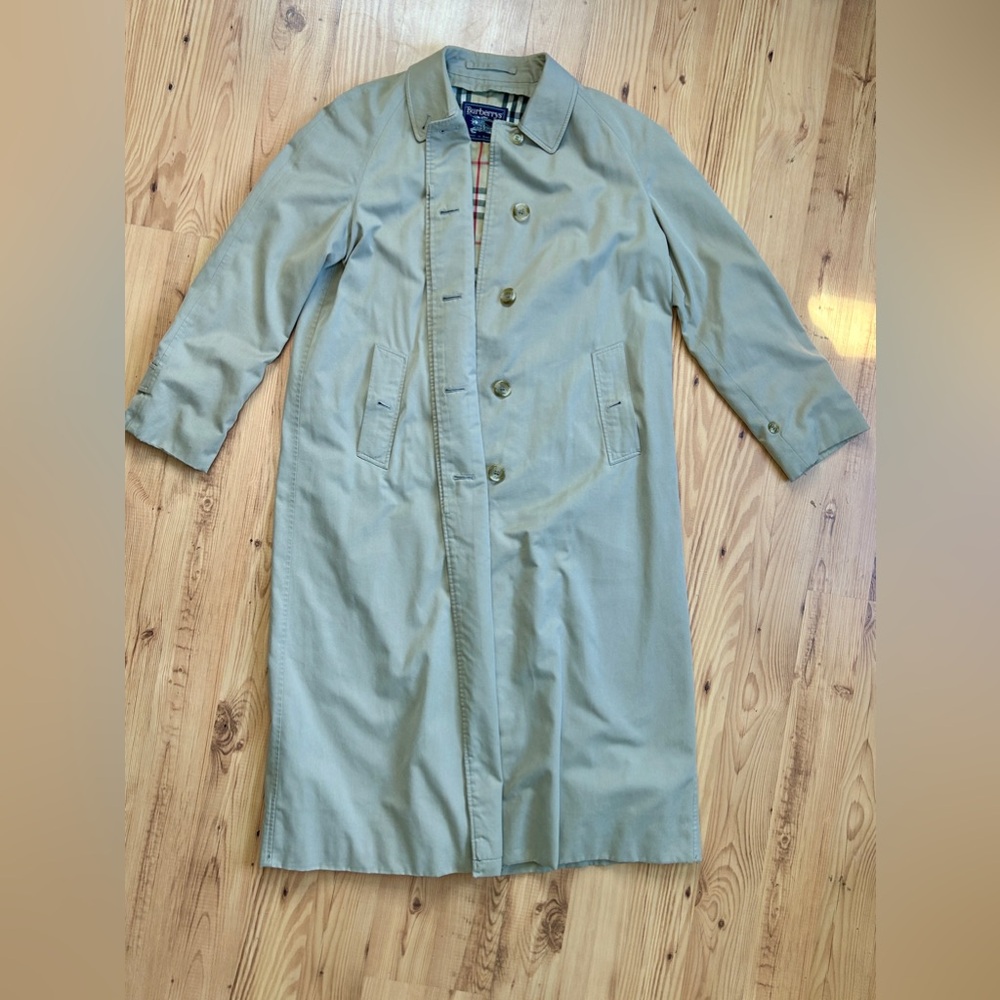 Vintage Burberry Women’s style Trench Coat